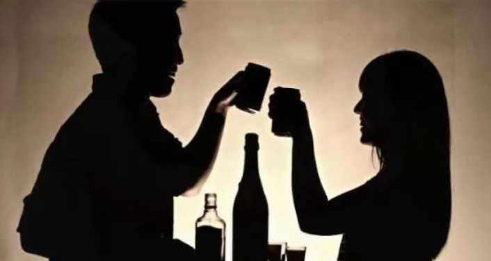 王平聚律師：醉酒后強行與他人發(fā)生性關(guān)系，如何定罪?